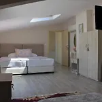 Kandira Butik 4*