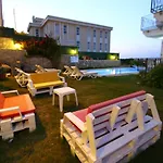 Bed & Breakfast Kandira Butik 4*