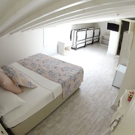 Kandira Butik Bed & Breakfast