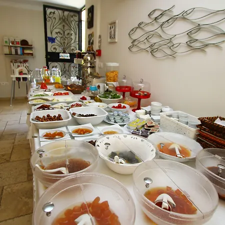 Kandira Butik Bed and Breakfast Çeşme