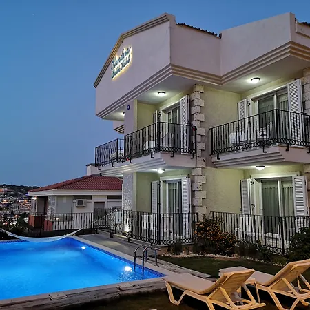 Kandira Butik Çeşme