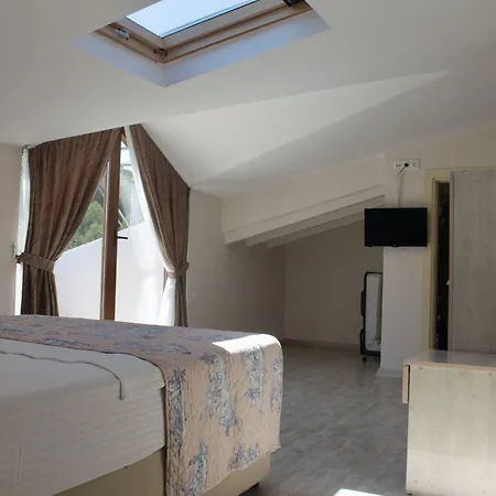 Kandira Butik Cesme