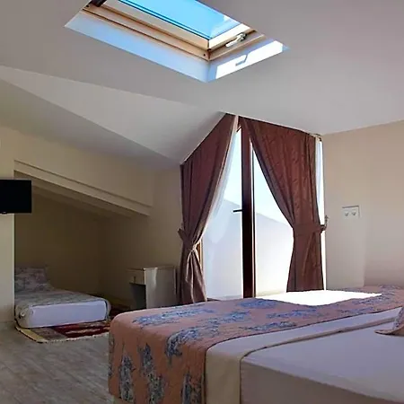 Kandira Butik Bed & Breakfast Cesme