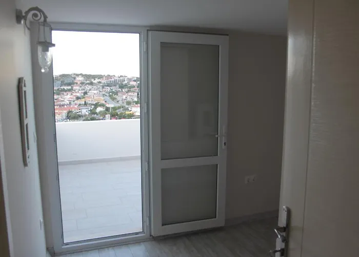 Alojamento de Acomodação e Pequeno-almoço Kandira Butik 4*