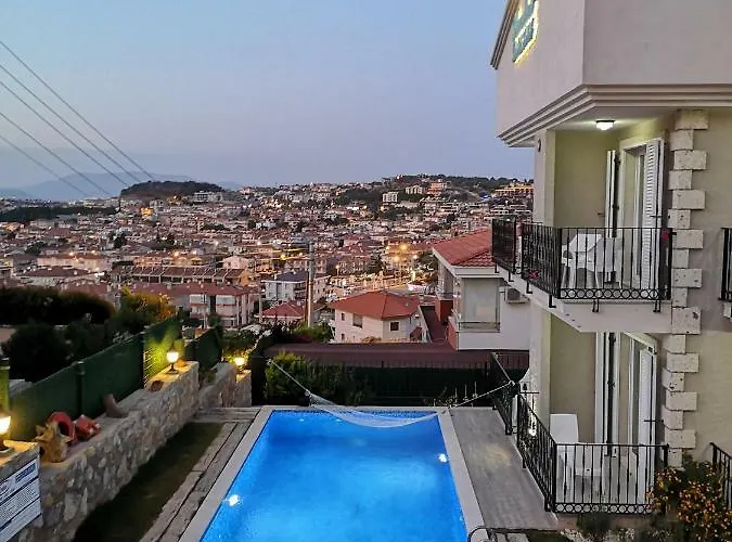 Alojamento de Acomodação e Pequeno-almoço Kandira Butik 4*