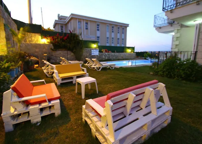 Alojamento de Acomodação e Pequeno-almoço Kandira Butik 4*