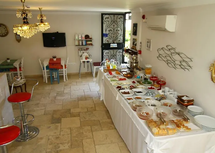 Alojamento de Acomodação e Pequeno-almoço Kandira Butik 4*